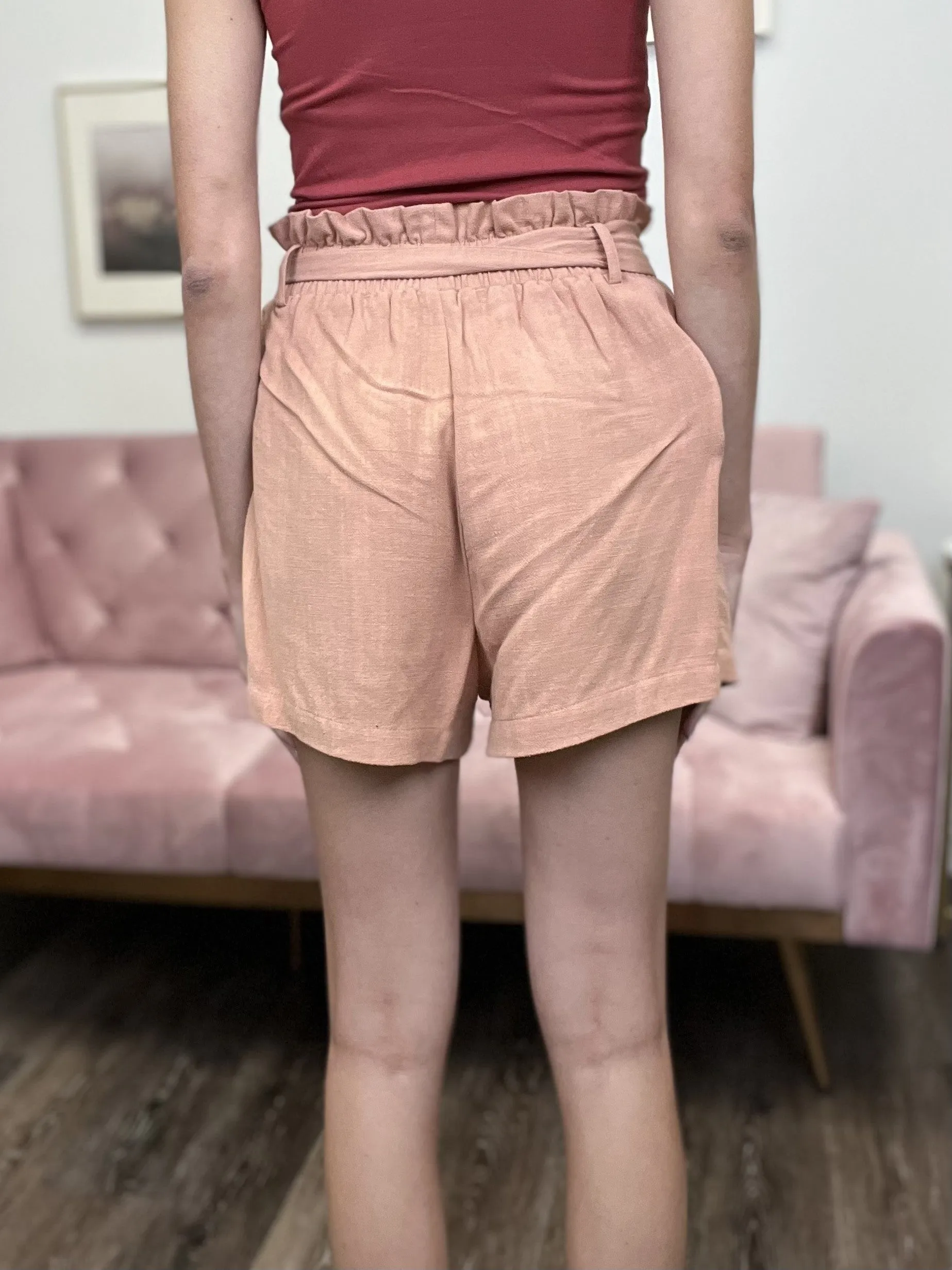 Avery Women's Ruffle Waistband Linen Shorts