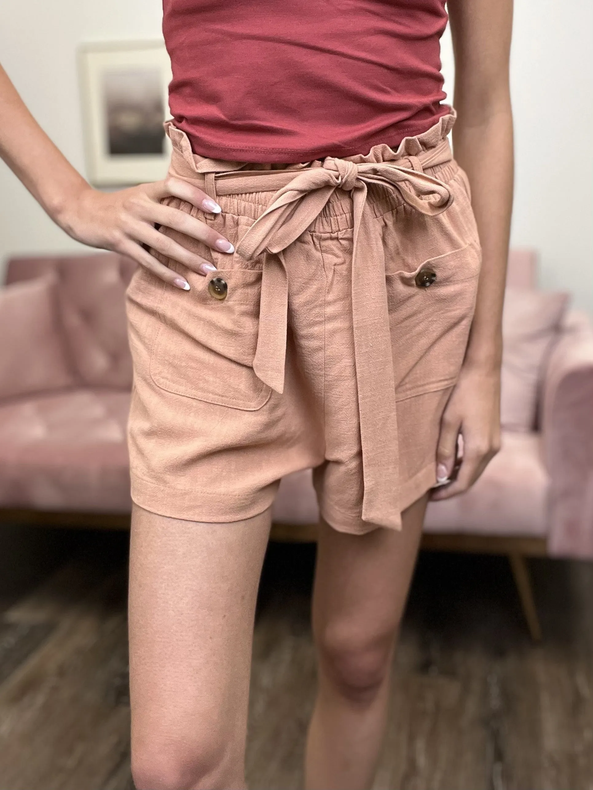 Avery Women's Ruffle Waistband Linen Shorts