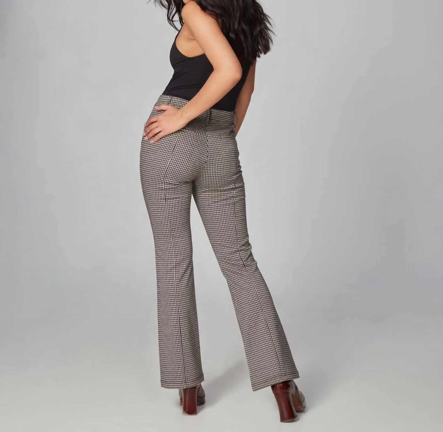 Azure High Rise Athleisure In Brown