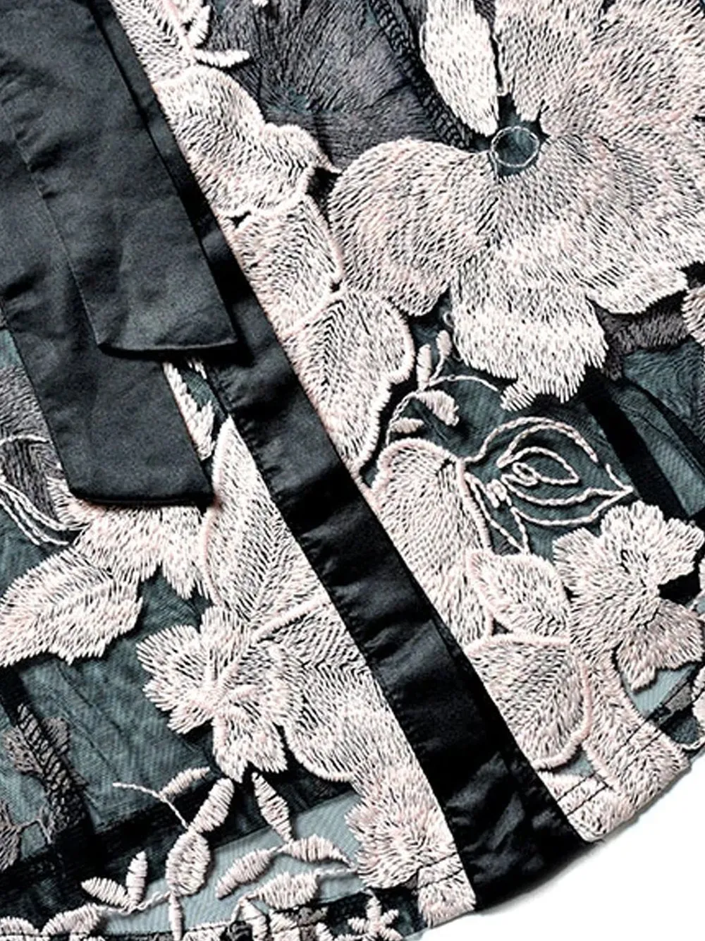 Feathers Embroidery Vintage Blouse   Shorts Set