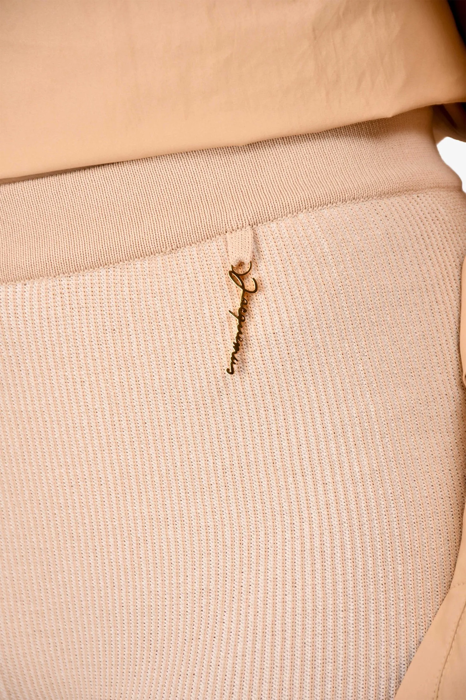Jacquemus Beige Ribbed Knit Le Short Pralu Logo Charm Shorts Size 36