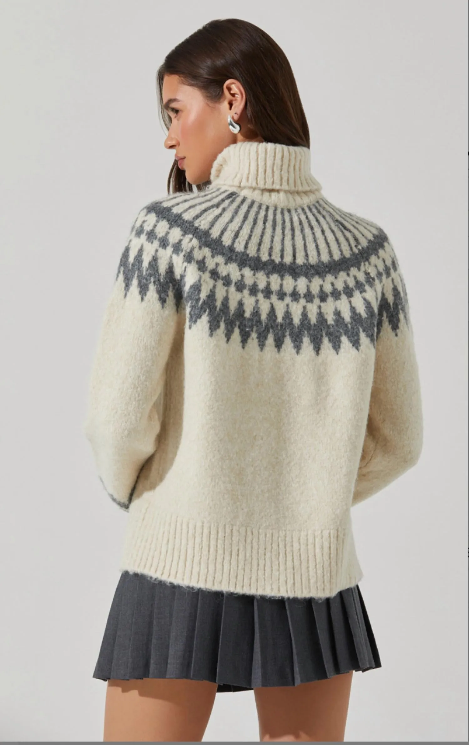 Leka Fairysle Turtle Sweater In Cream