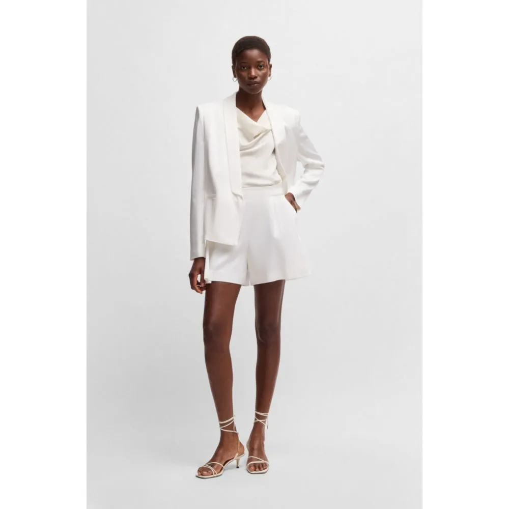 Relaxed-fit shorts with front pleats