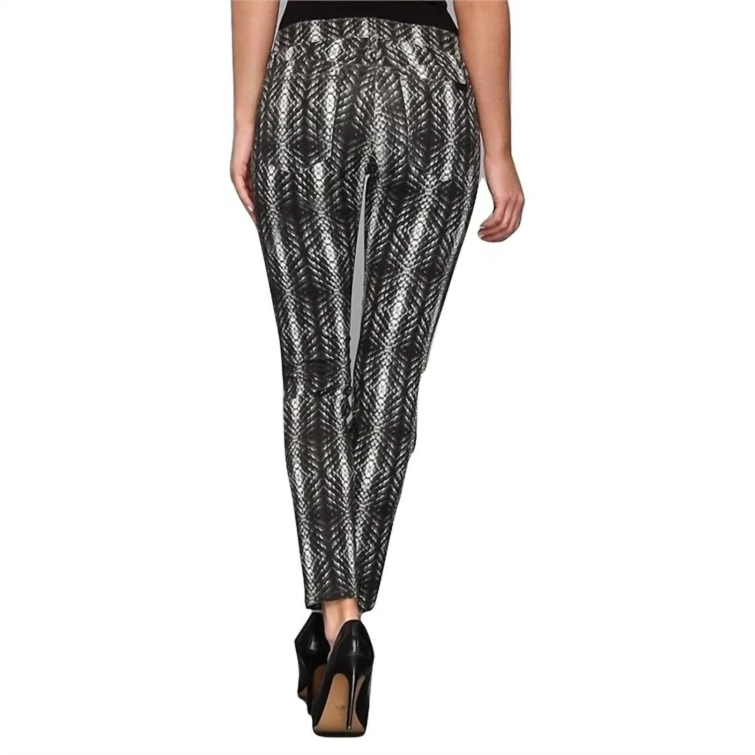 Super Chic Snake Print Skinny Ankle Pants In Black, White
