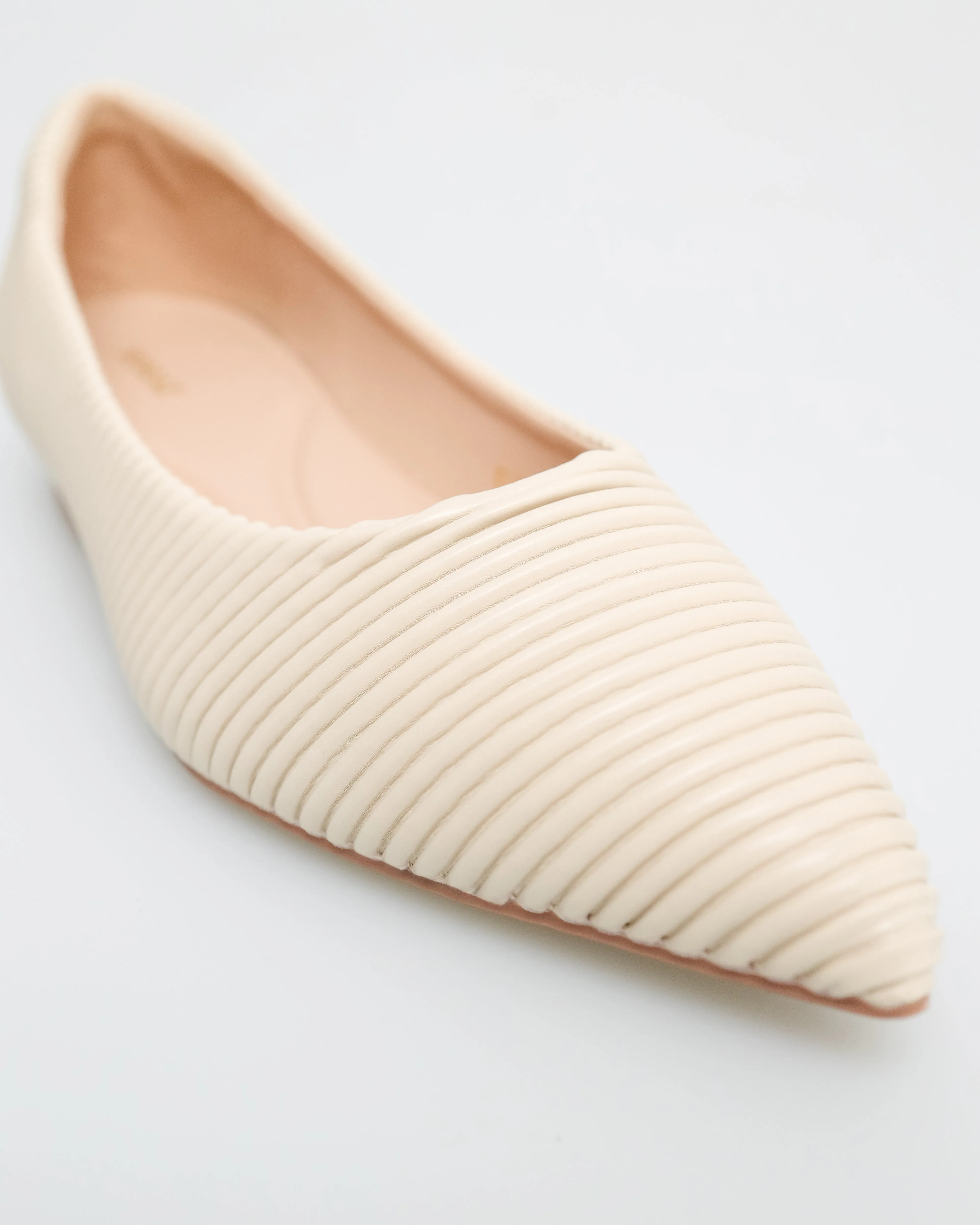 Tomaz FL028 Ladies Pointy Low Heels