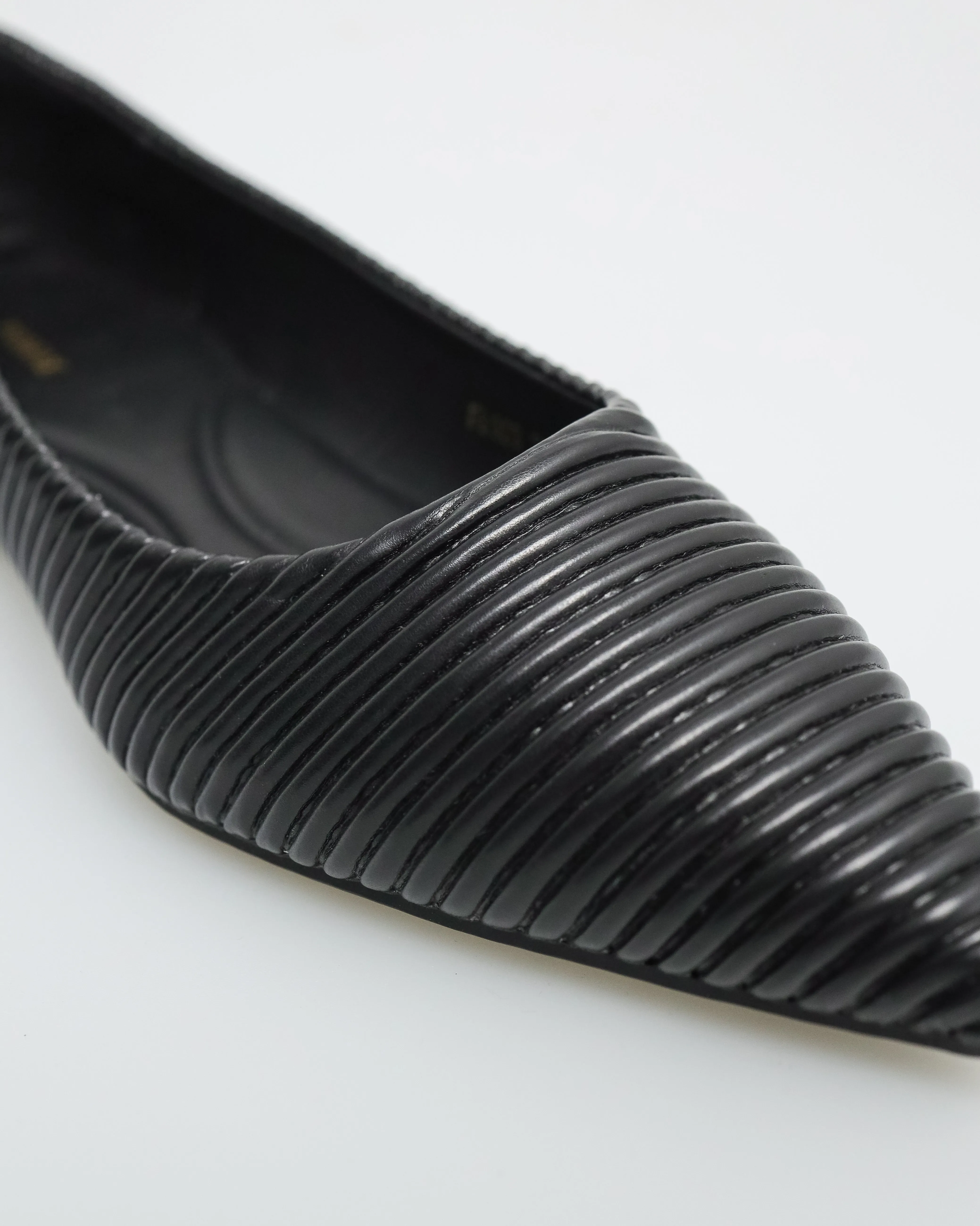 Tomaz FL028 Ladies Pointy Low Heels